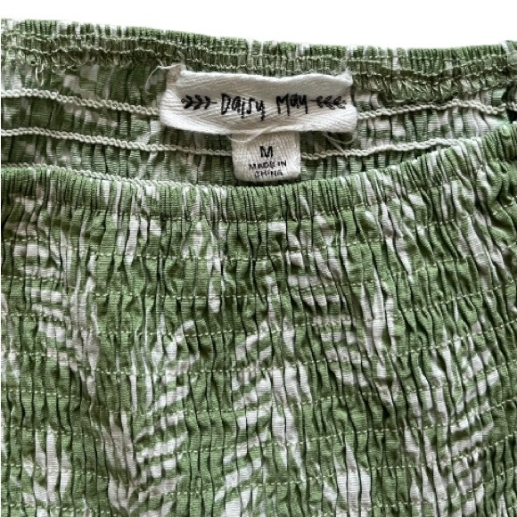 Daisy May Green Shorts Romper. Medium - Picture 2 of 9